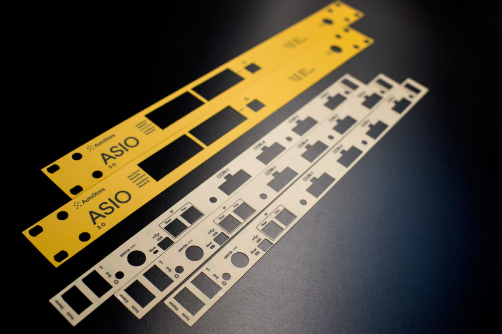 Płyta panelowa z wycięciami i nadrukiem do urządzeń przemysłowych